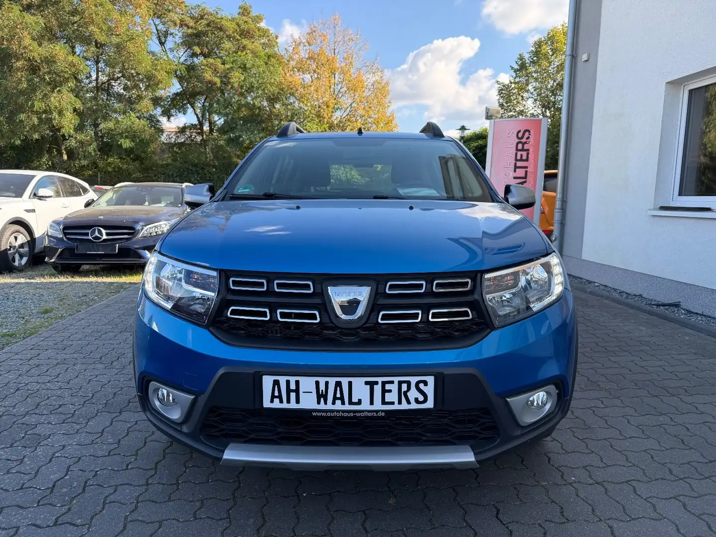 Dacia Sandero TCe 90 Stepway Essential=Klima-HU/AU Neu Bleu - 2