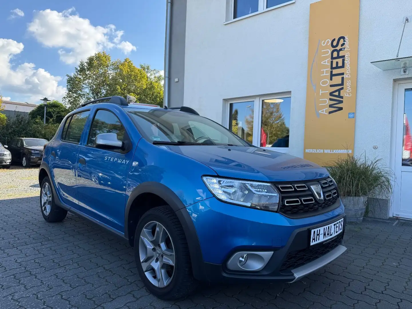 Dacia Sandero TCe 90 Stepway Essential=Klima-HU/AU Neu Bleu - 1