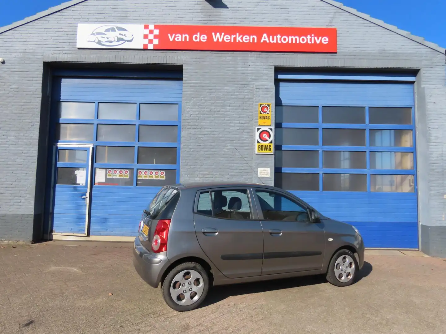 Kia Picanto 1.0 X-tra Grijs - 2