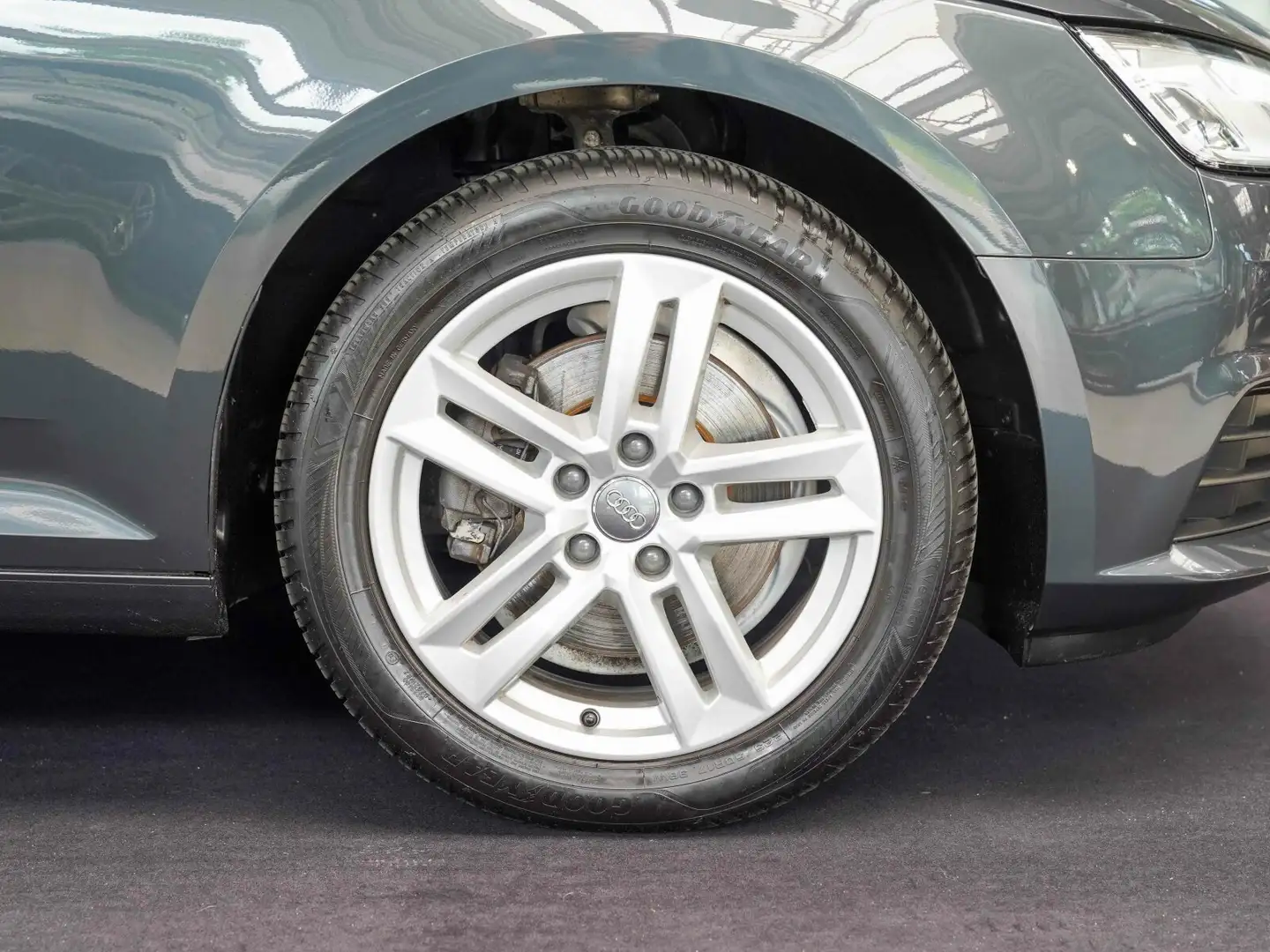 Audi A4 A4 2.0 TFSI g-tron Avant Xenon Plus Akustikglas Grau - 2