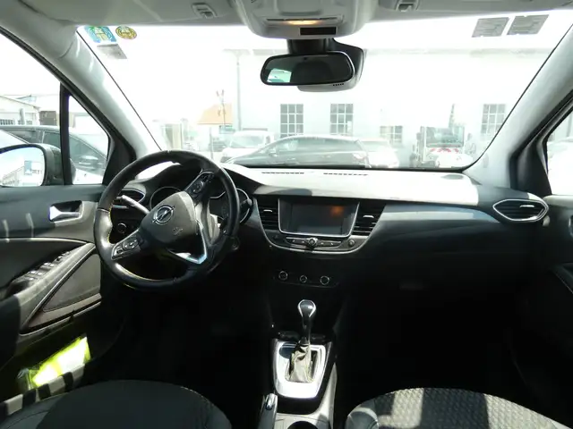 Opel Crossland X view 8