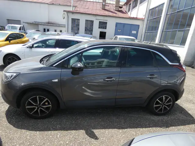 Opel Crossland X view 4