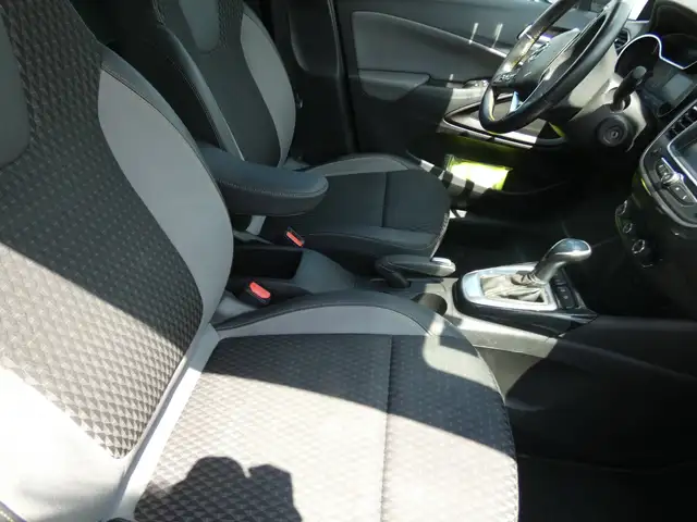 Opel Crossland X view 10