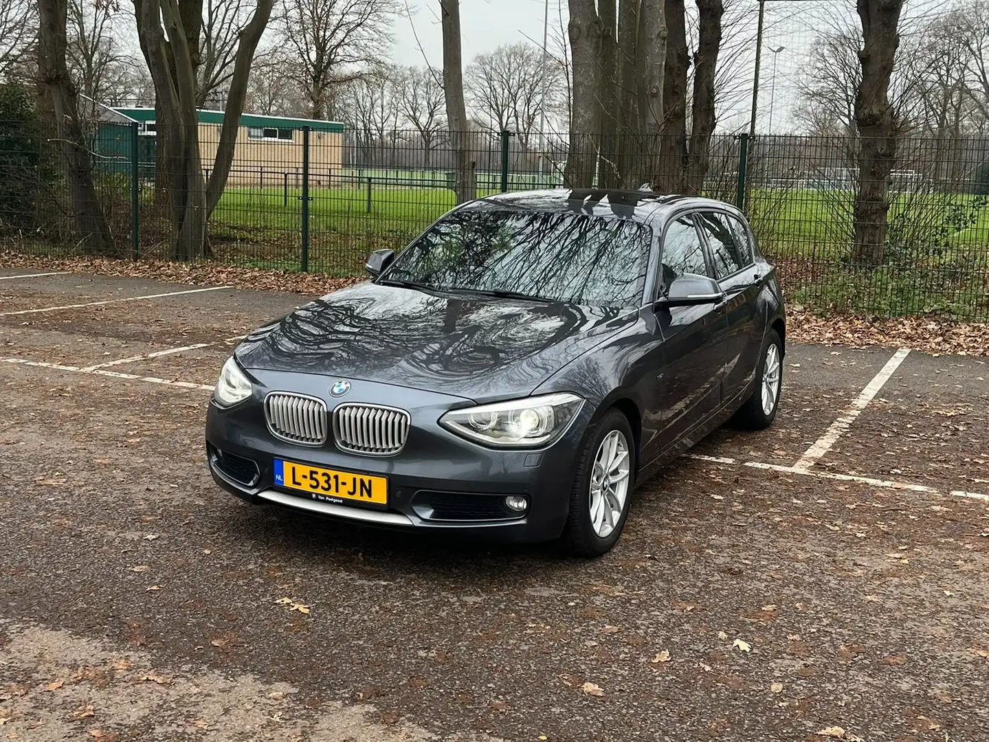 BMW 116 i Urban Executive - Xenon/Schuifdak/Nieuwe riem Grijs - 2
