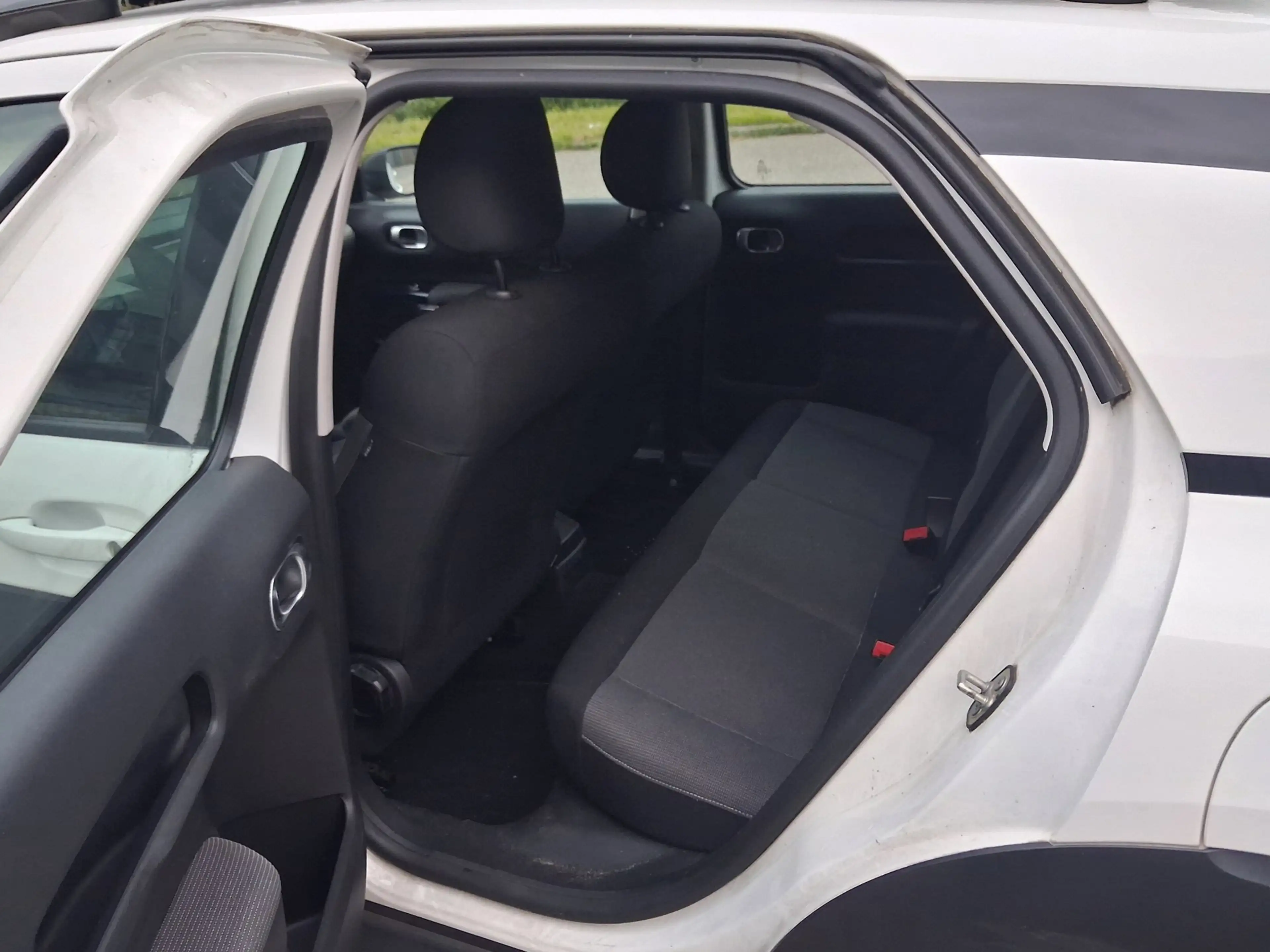 Citroen C4 Cactus 1.2 e-VTi Feel ((( auto.aat ))) — photo 10