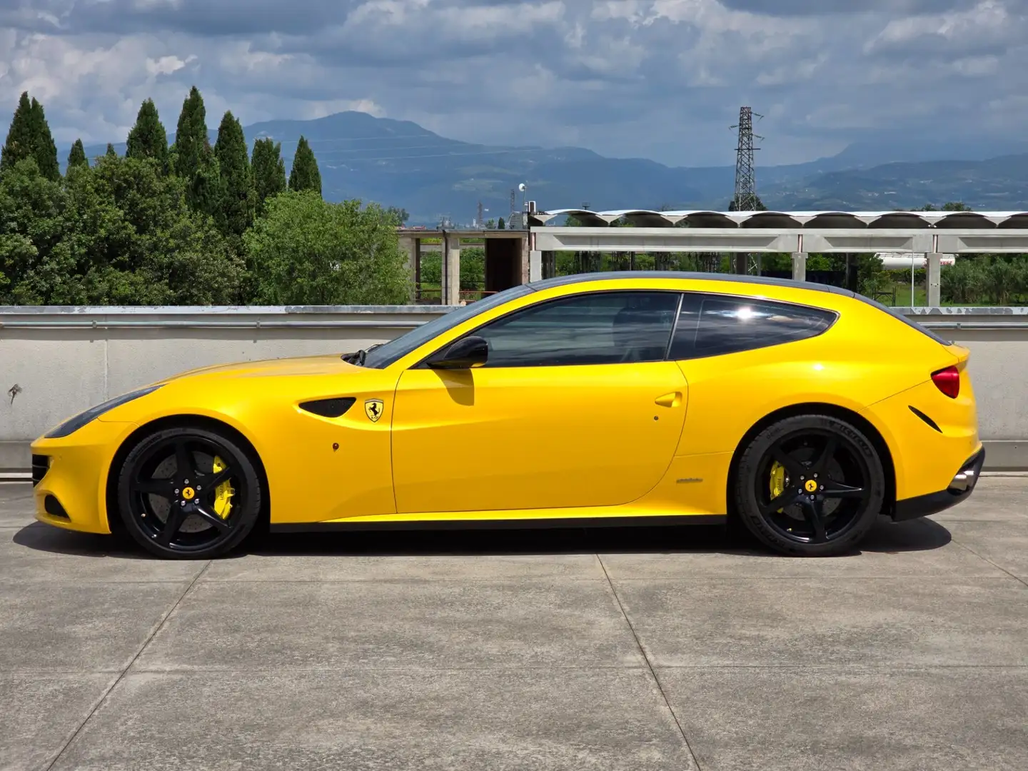 Ferrari FF DCT Garanzia Power Gelb - 2