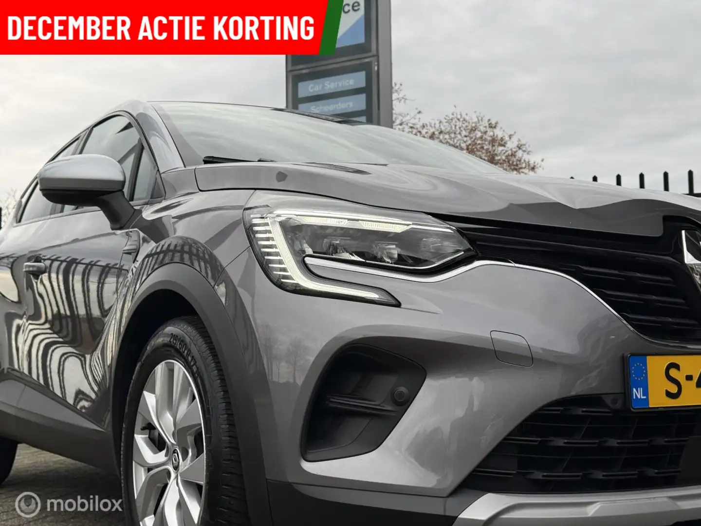 Renault Captur 1.3 TCe 140 Intens | Rijklaarprijs Grijs - 2