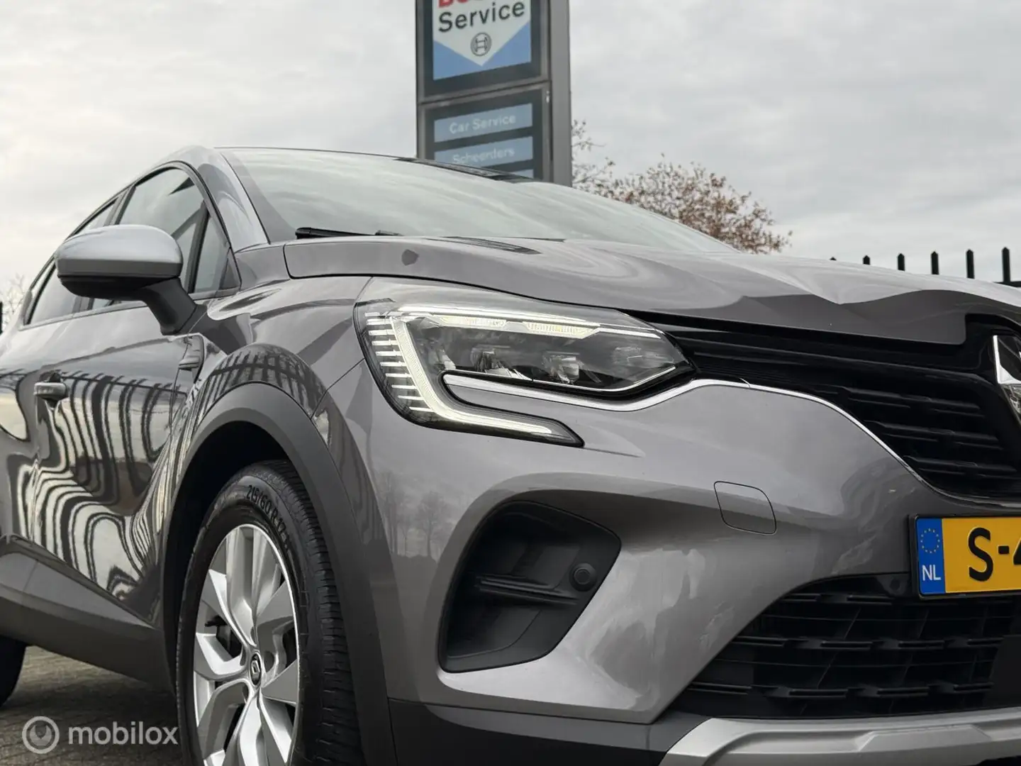 Renault Captur 1.3 TCe 140 Intens | Rijklaarprijs Gris - 2