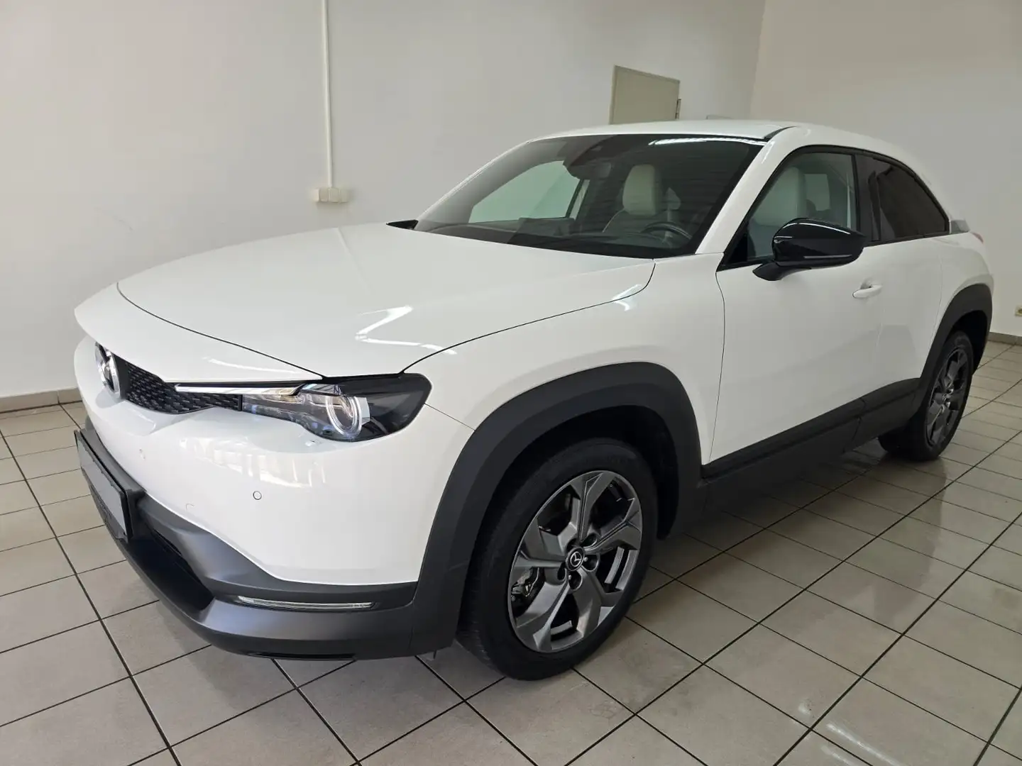 Mazda MX-3 LED Navi Virtual Kamera Memory 18" 1.Hand Weiß - 1