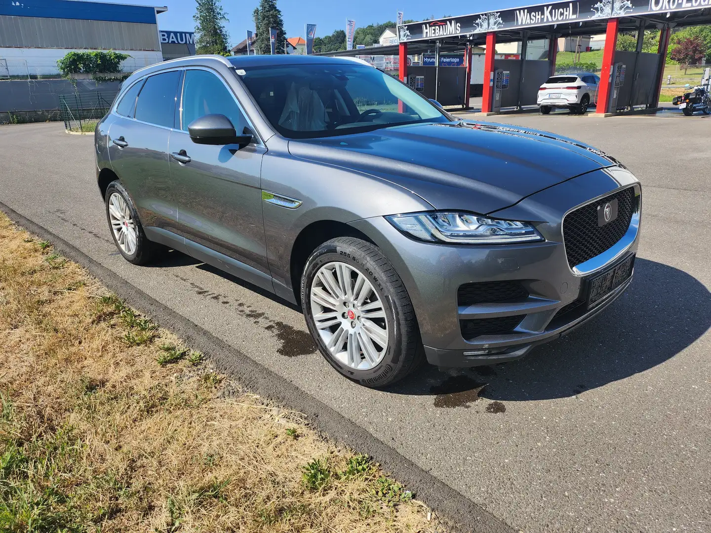 Jaguar F-Pace F-Pace 25d AWD Portfolio Aut. Portfolio Grau - 2