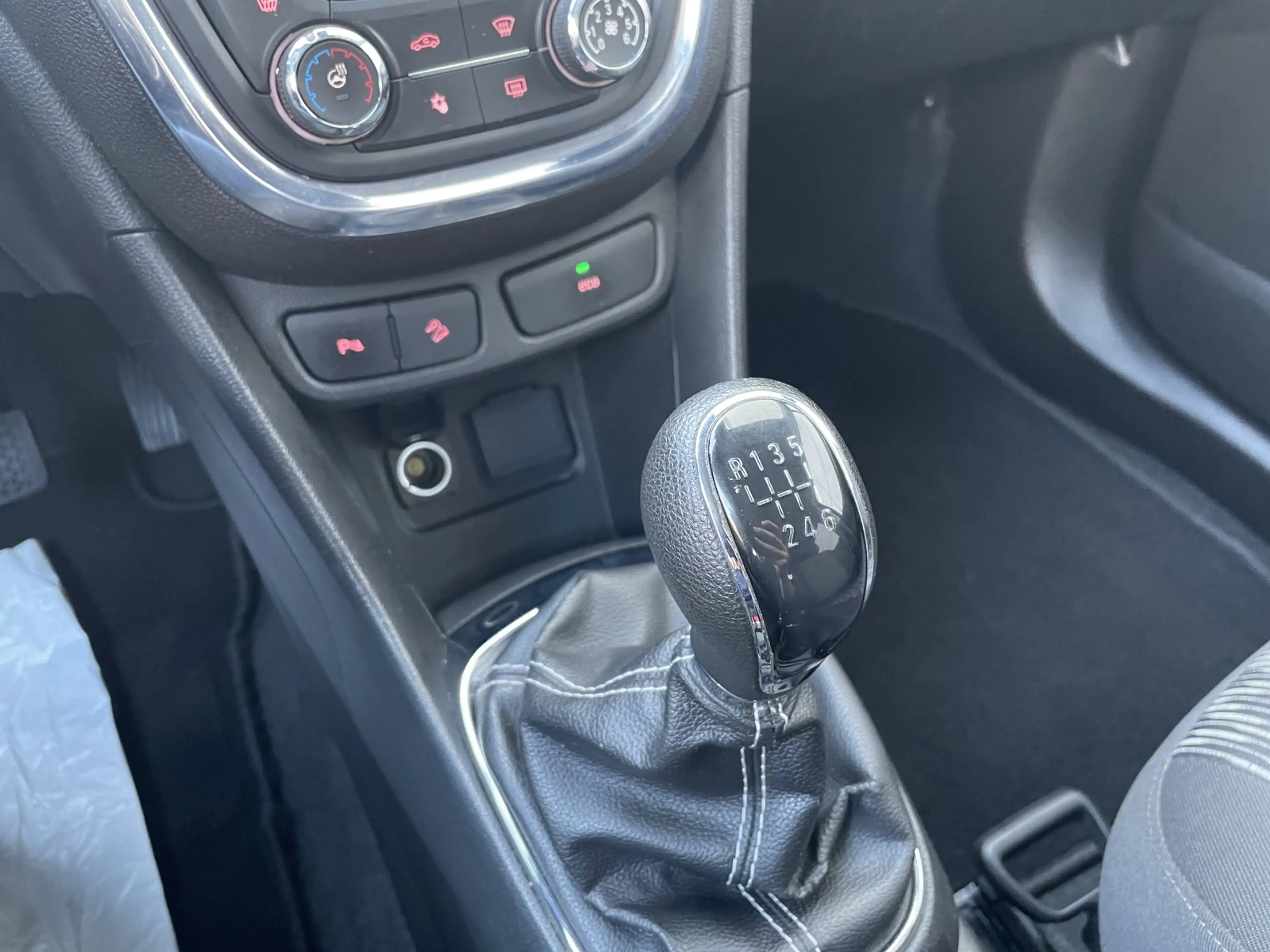 Opel Mokka 1.4 Turbo Edition ecoFlex 4x4 Klima Temp SHZ — photo 14