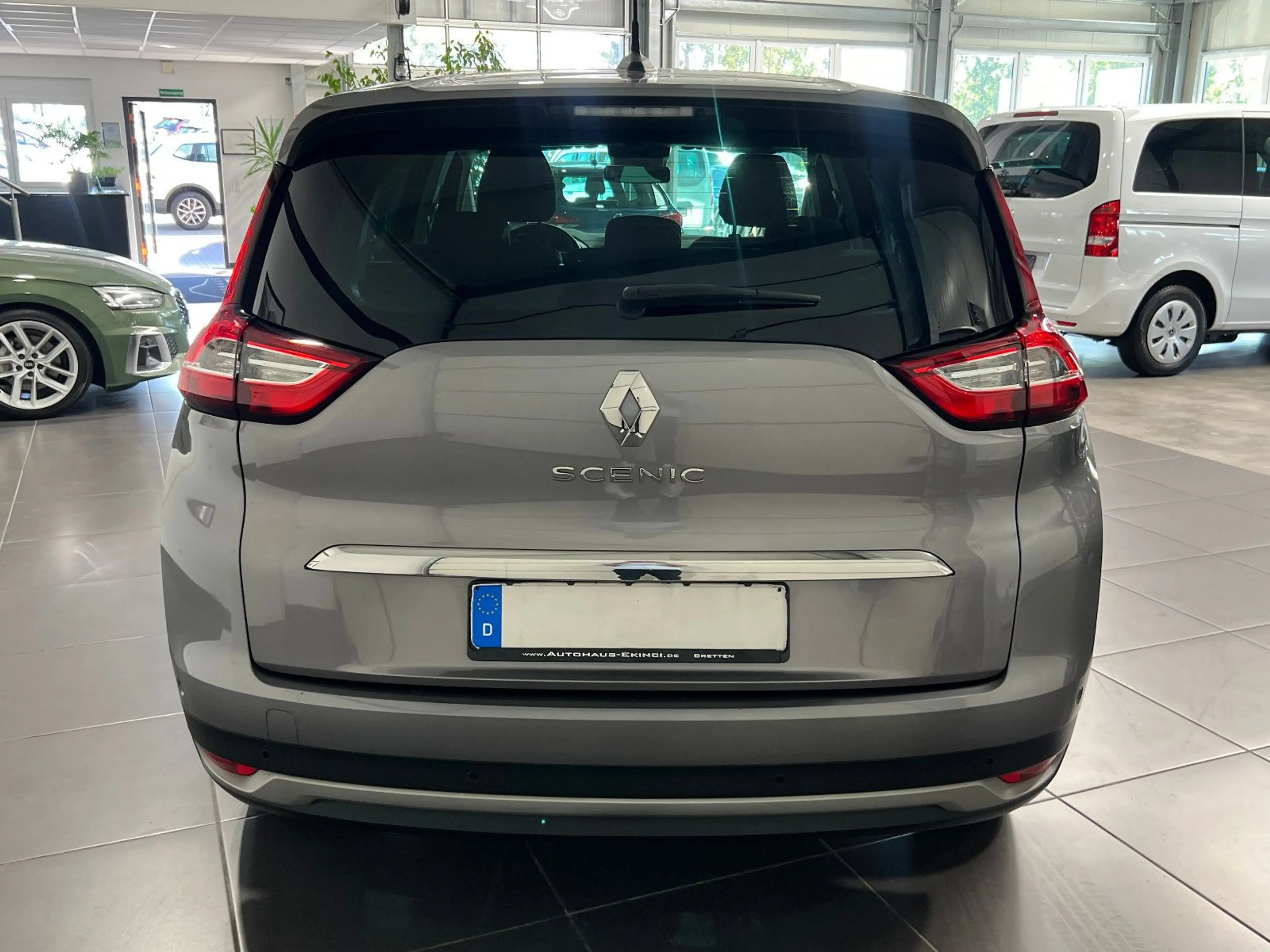 Renault Grand Scenic IV 1.3 **Navi*Kamera*PDC*Temp** — photo 8