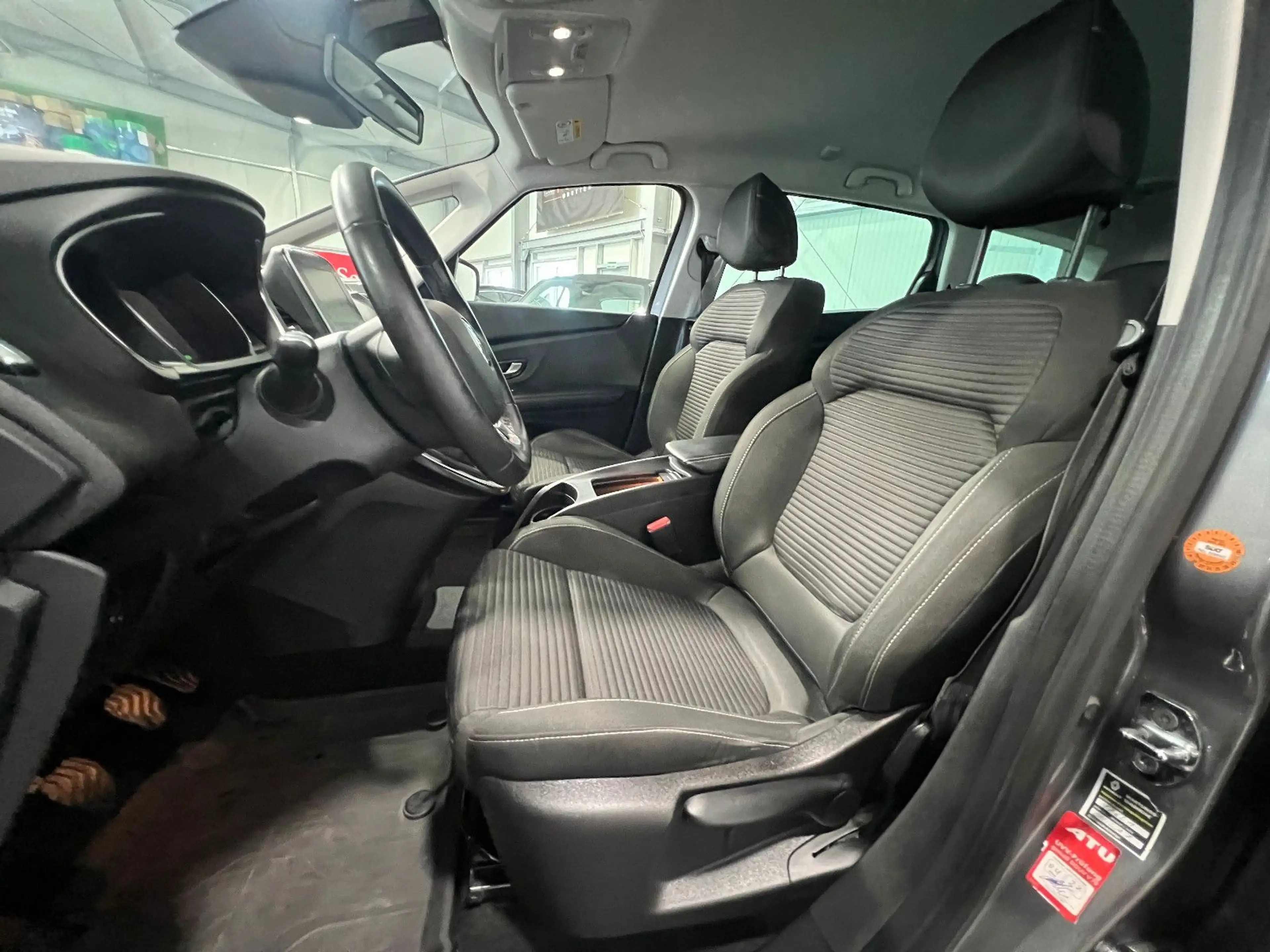 Renault Grand Scenic IV 1.3 **Navi*Kamera*PDC*Temp** — photo 12