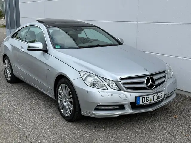 Mercedes-Benz E 200 E -Klasse Coupe E 200 CGI BlueEfficiency