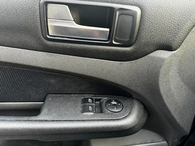 Ford Focus view 13