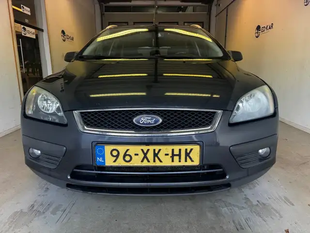 Ford Focus view 4