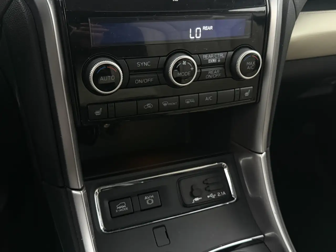 Subaru Ascent снимка Subaru Ascent