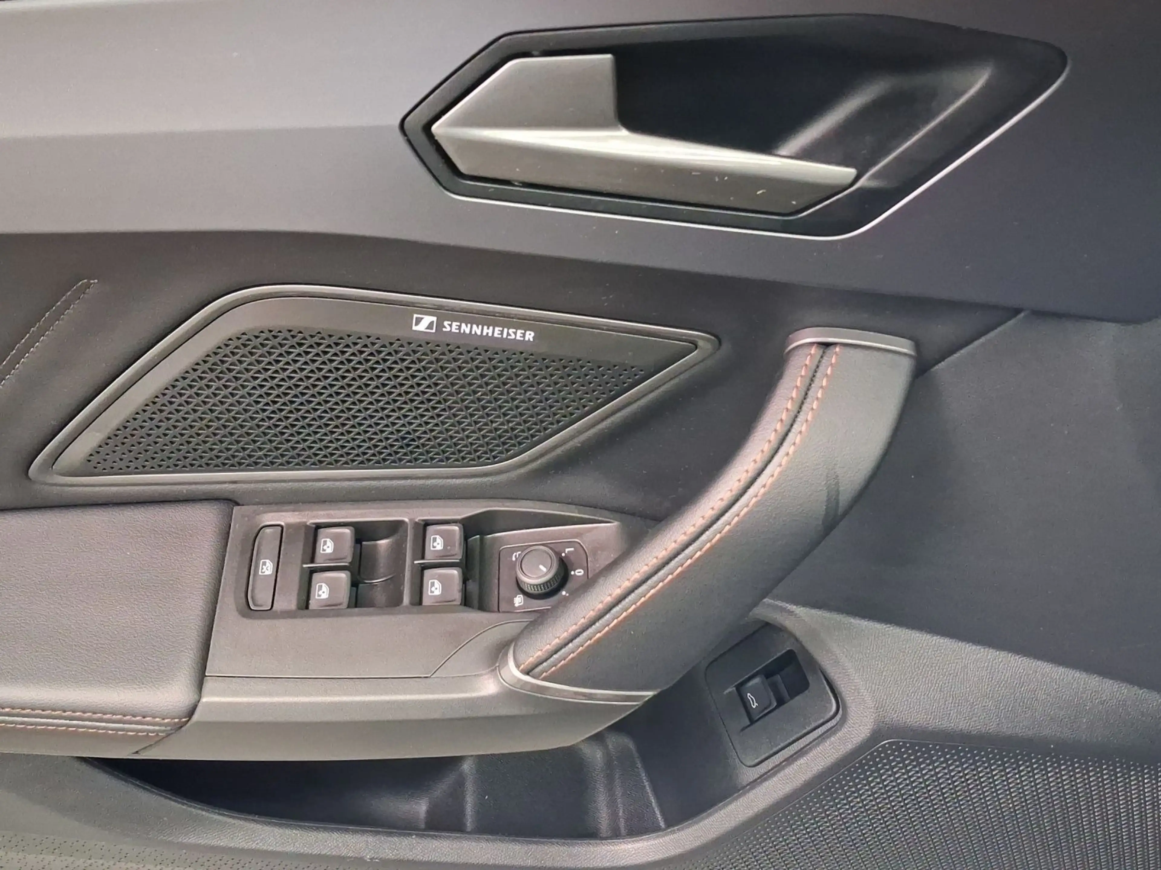 CUPRA Formentor 2.0 TDI DSG SENNHEISER NAVI 360° — photo 8
