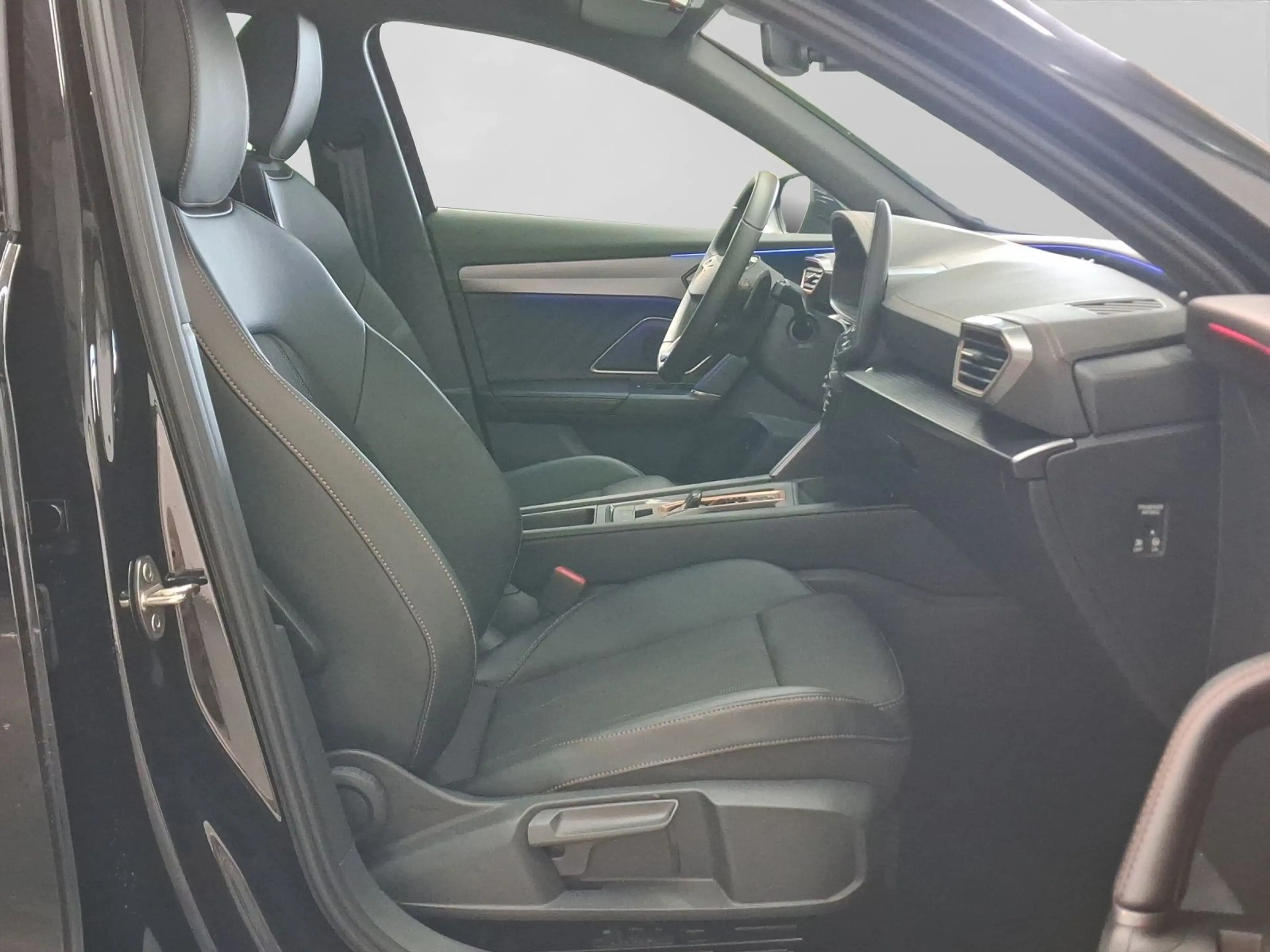 CUPRA Formentor 2.0 TDI DSG SENNHEISER NAVI 360° — photo 4