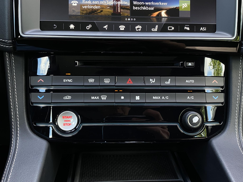 Jaguar F-Pace 3.0 S AWD 30d | Stoelventilatie + Verwarming | Pan — photo 39