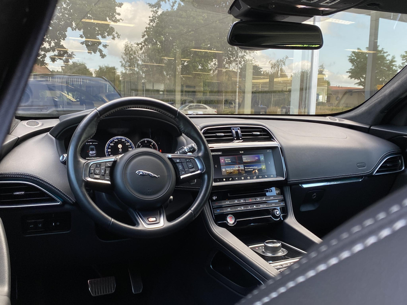 Jaguar F-Pace 3.0 S AWD 30d | Stoelventilatie + Verwarming | Pan — photo 17