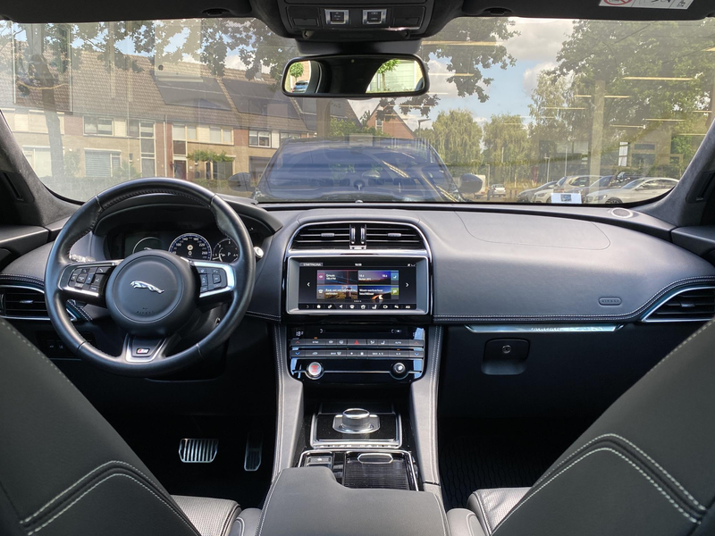 Jaguar F-Pace 3.0 S AWD 30d | Stoelventilatie + Verwarming | Pan — photo 6