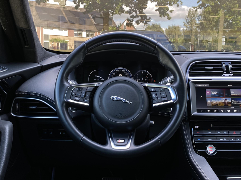 Jaguar F-Pace 3.0 S AWD 30d | Stoelventilatie + Verwarming | Pan — photo 18