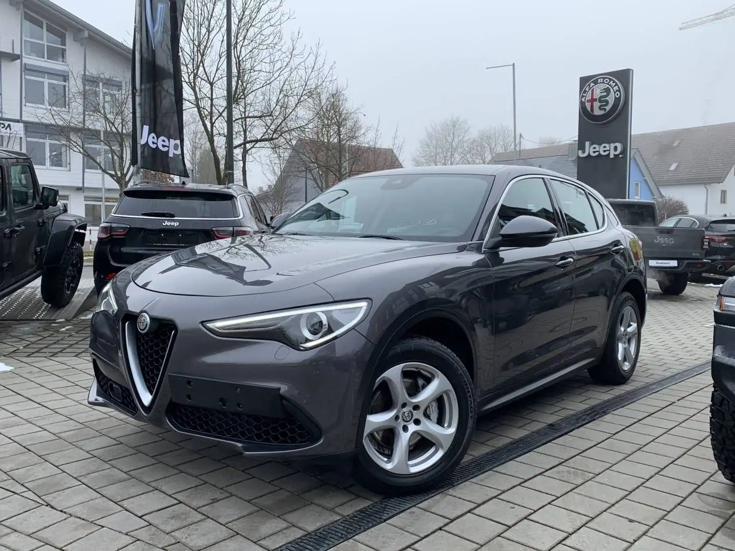 Alfa Romeo Stelvio Super 2.0 Turbo 16V AT8 - Q4 Grigio - 1