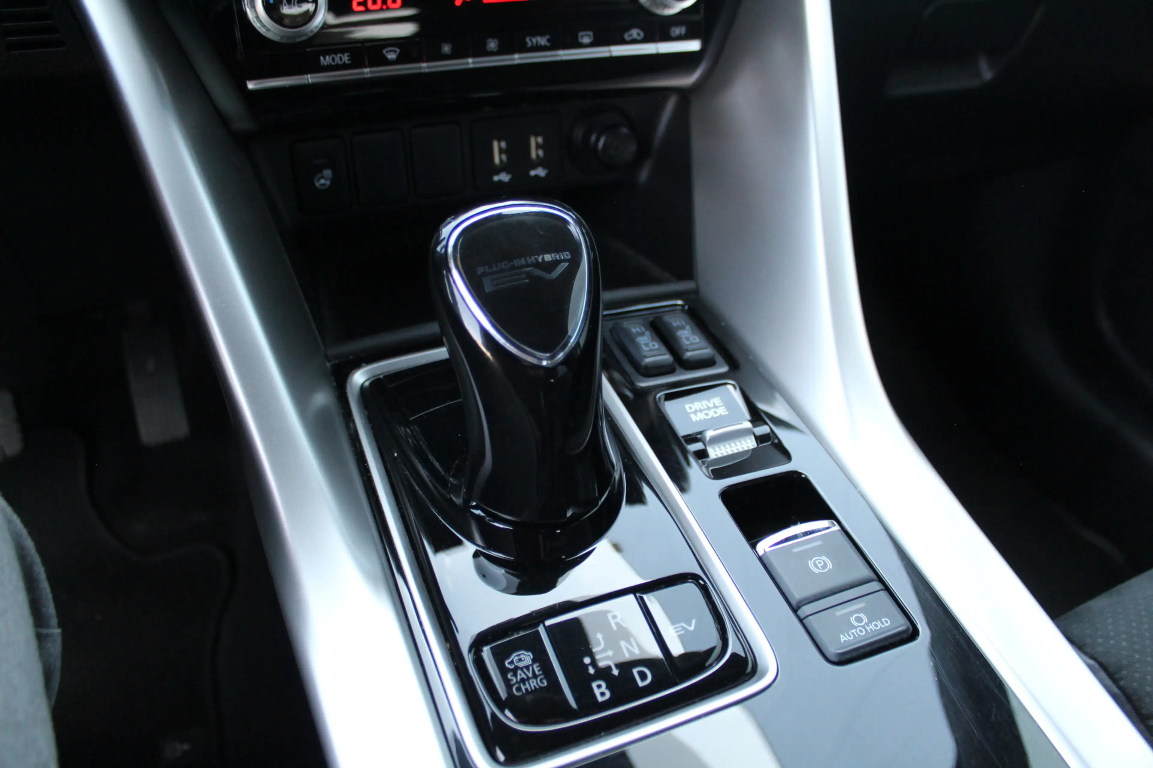 Mitsubishi Eclipse Cross 2.4-188pk PHEV 'Instyle'. Zeer nette en luxe Mitsu — photo 28