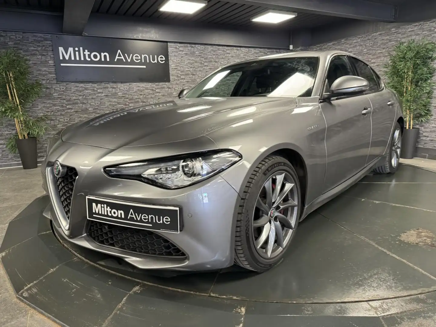 Alfa Romeo Giulia Giulia 2.2 D - 190 - BVA Super Szary - 1