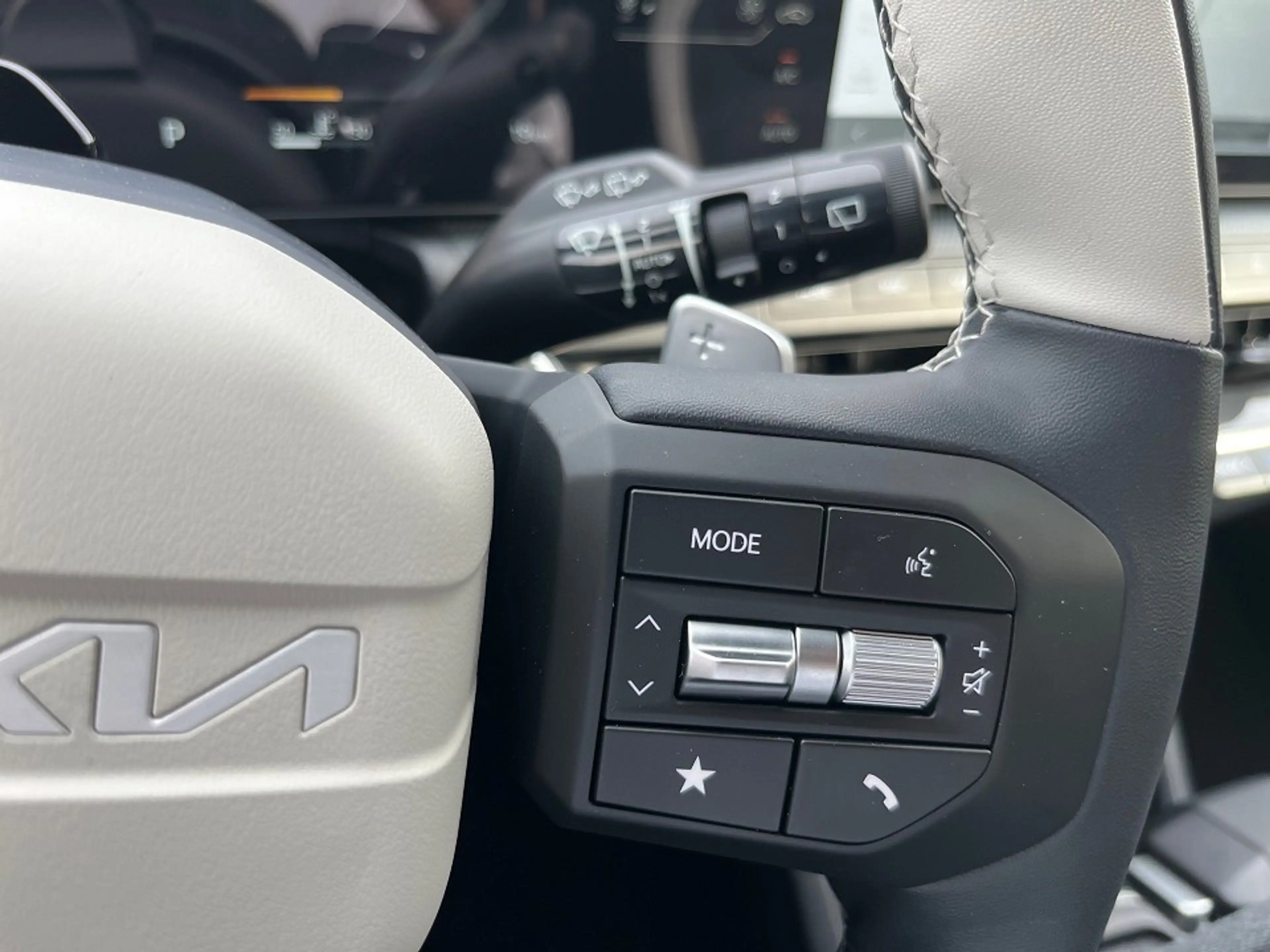 Kia K4 SW 1.6T DCT7 GT-Line Sitzpaket Navi Sound HUD 360 — photo 13