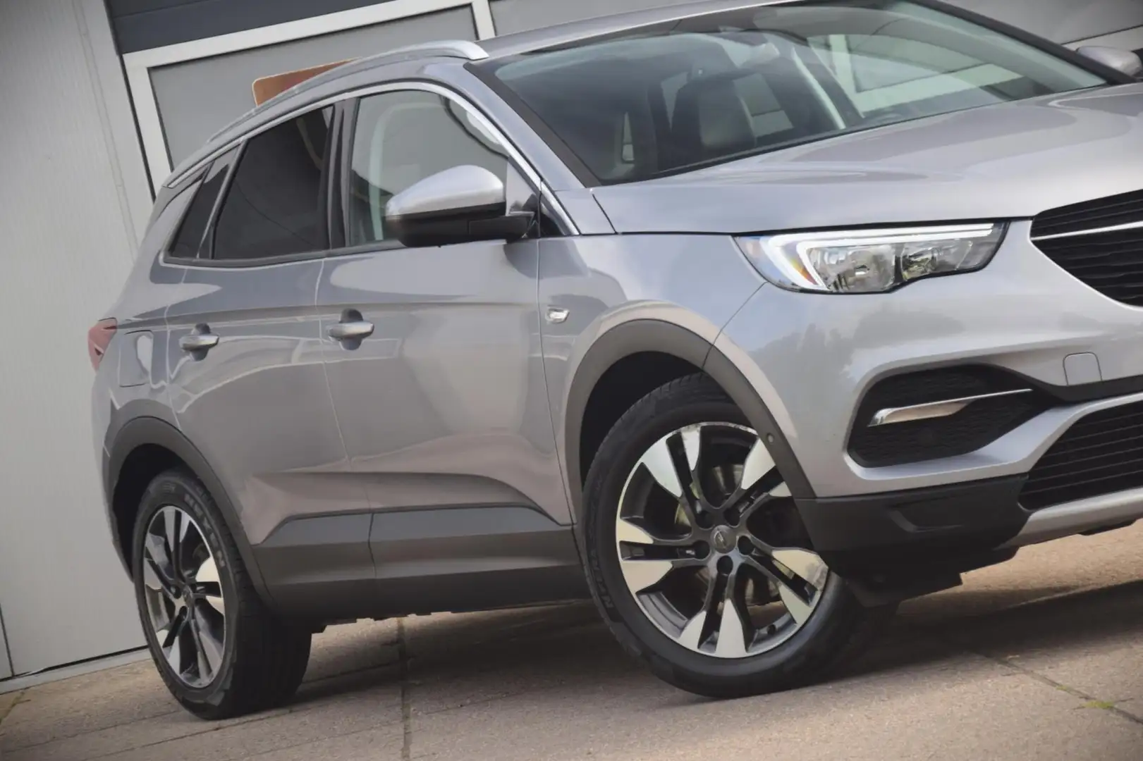 Opel Grandland X 1.2 Turbo Business Executive COMFORT STOELEN/DAKRA Szary - 2