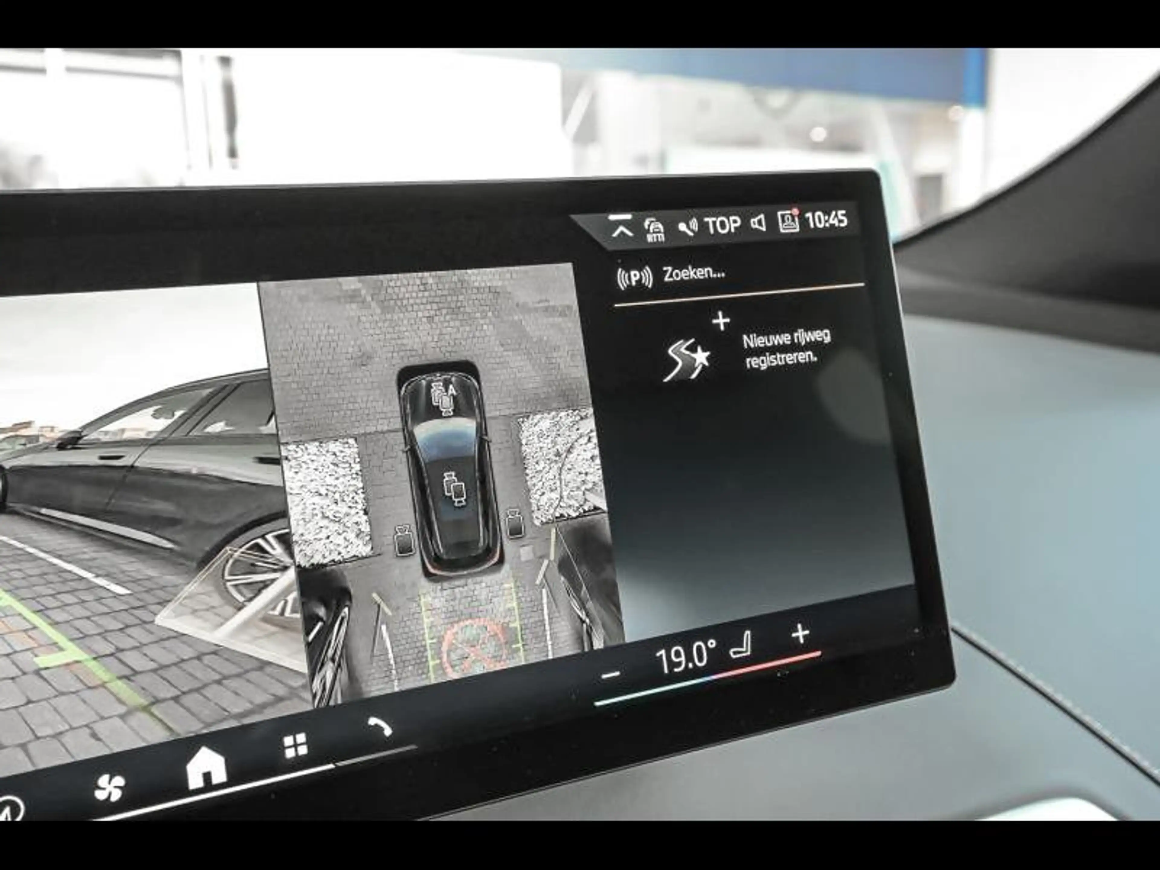 BMW iX xDrive60 M SPORTPAKKET PRO — photo 15