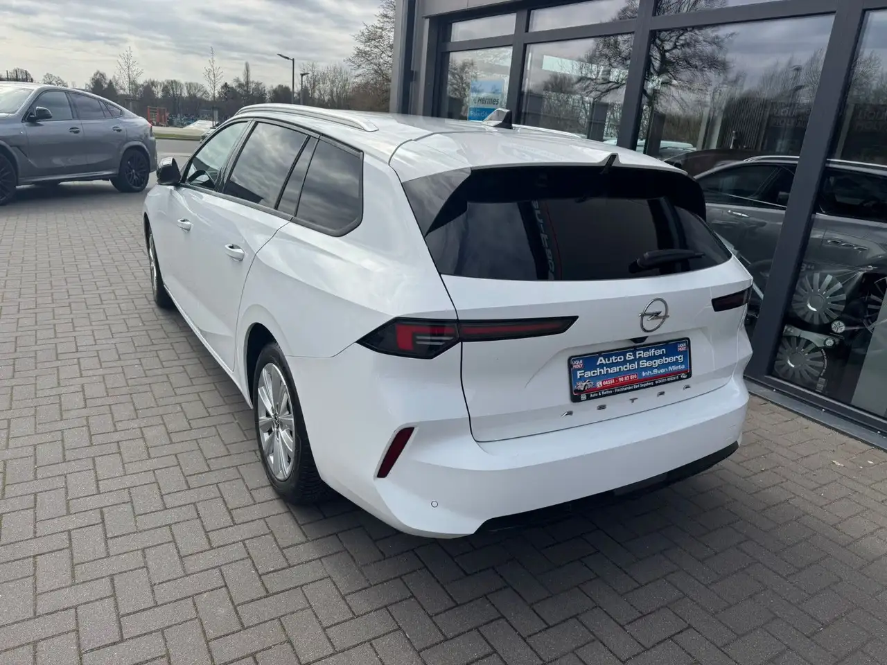Opel Astra L Sports Tourer 1.2 Elegance*LED*NAVI 4
