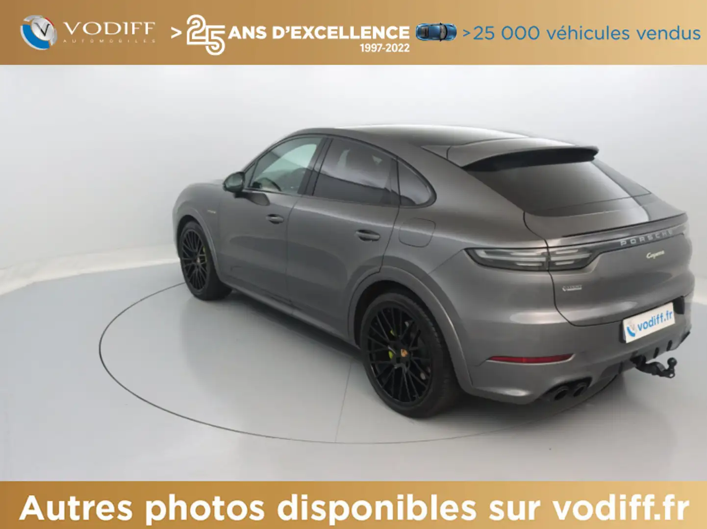 Porsche Cayenne E-HYBRID 462 CV TIPTRONIC S Grau - 2