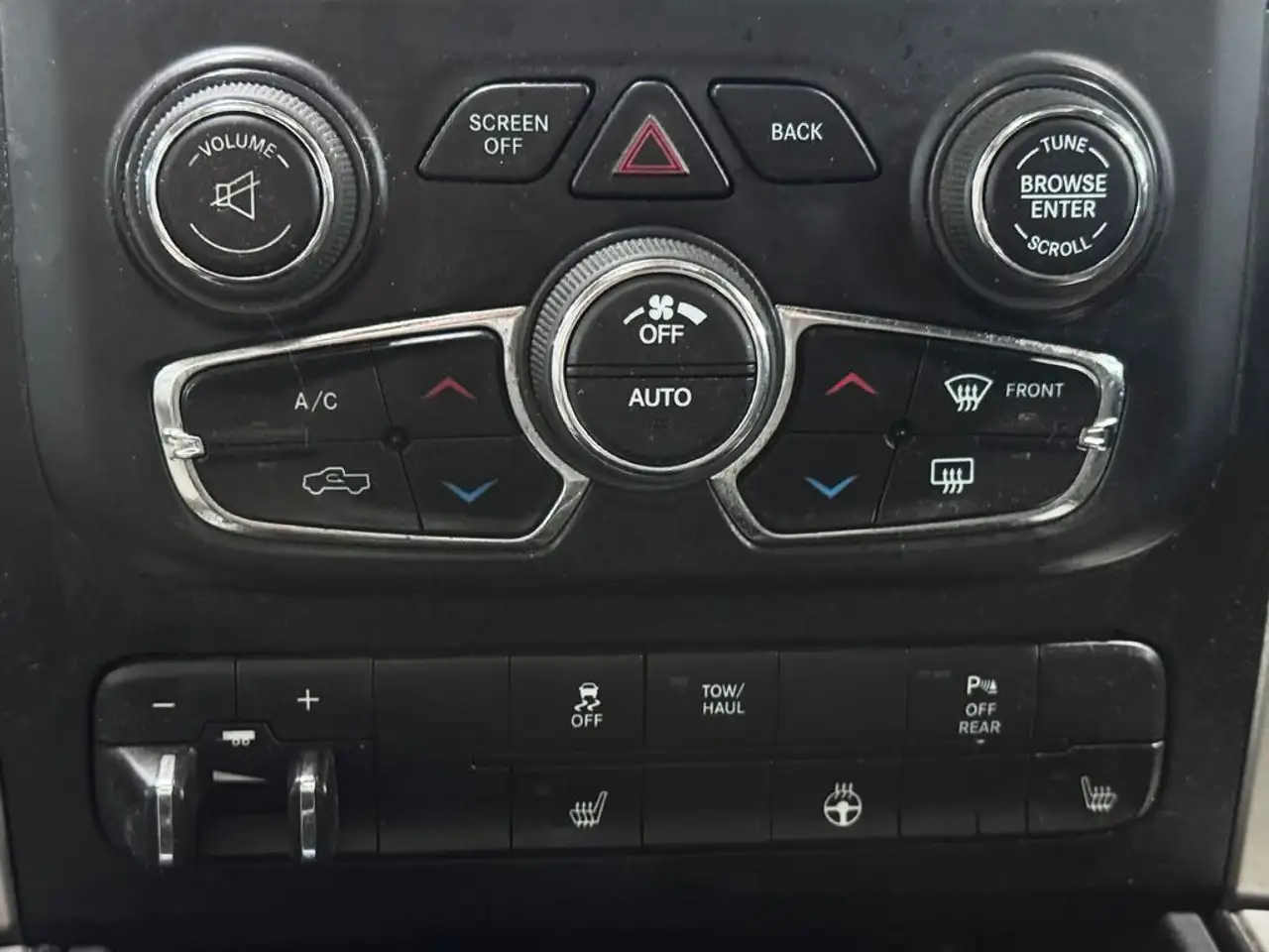 RAM 1500 снимка RAM 1500