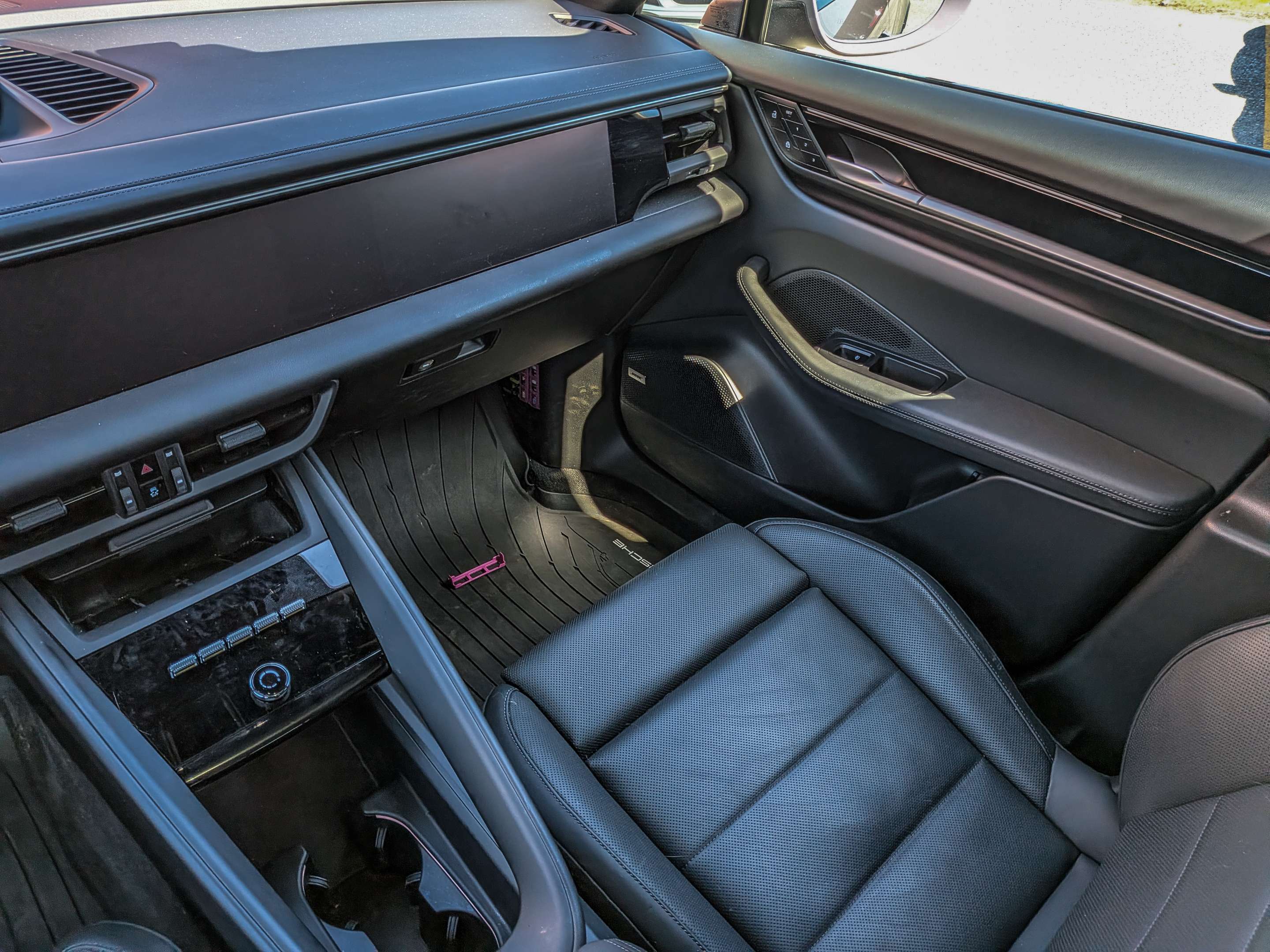 2025 Porsche Macan Electric 4S AWD thumb 17