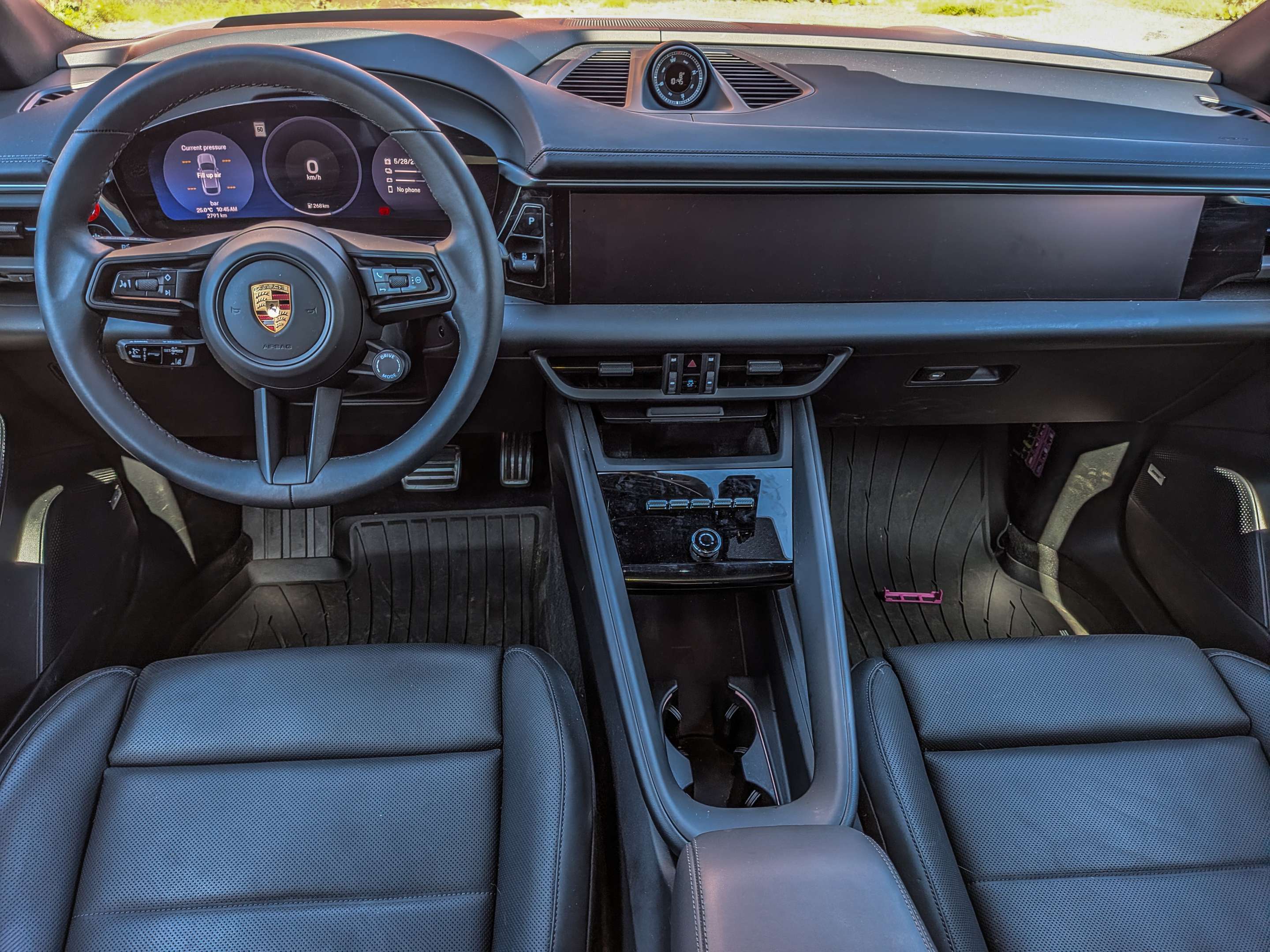2025 Porsche Macan Electric 4S AWD thumb 16