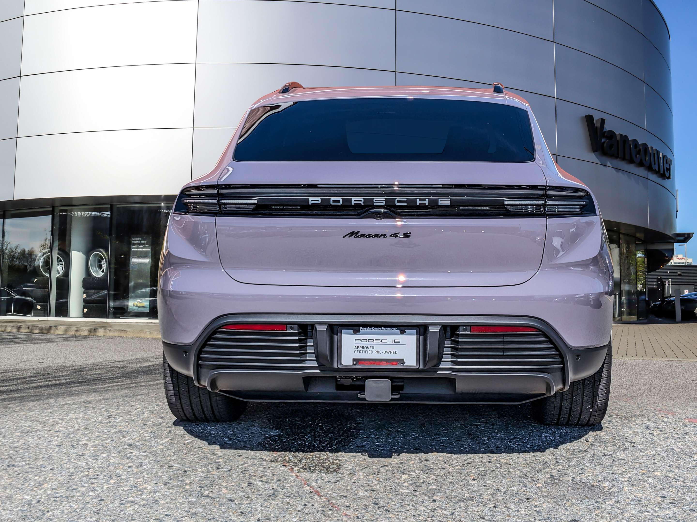 2025 Porsche Macan Electric 4S AWD alt 4