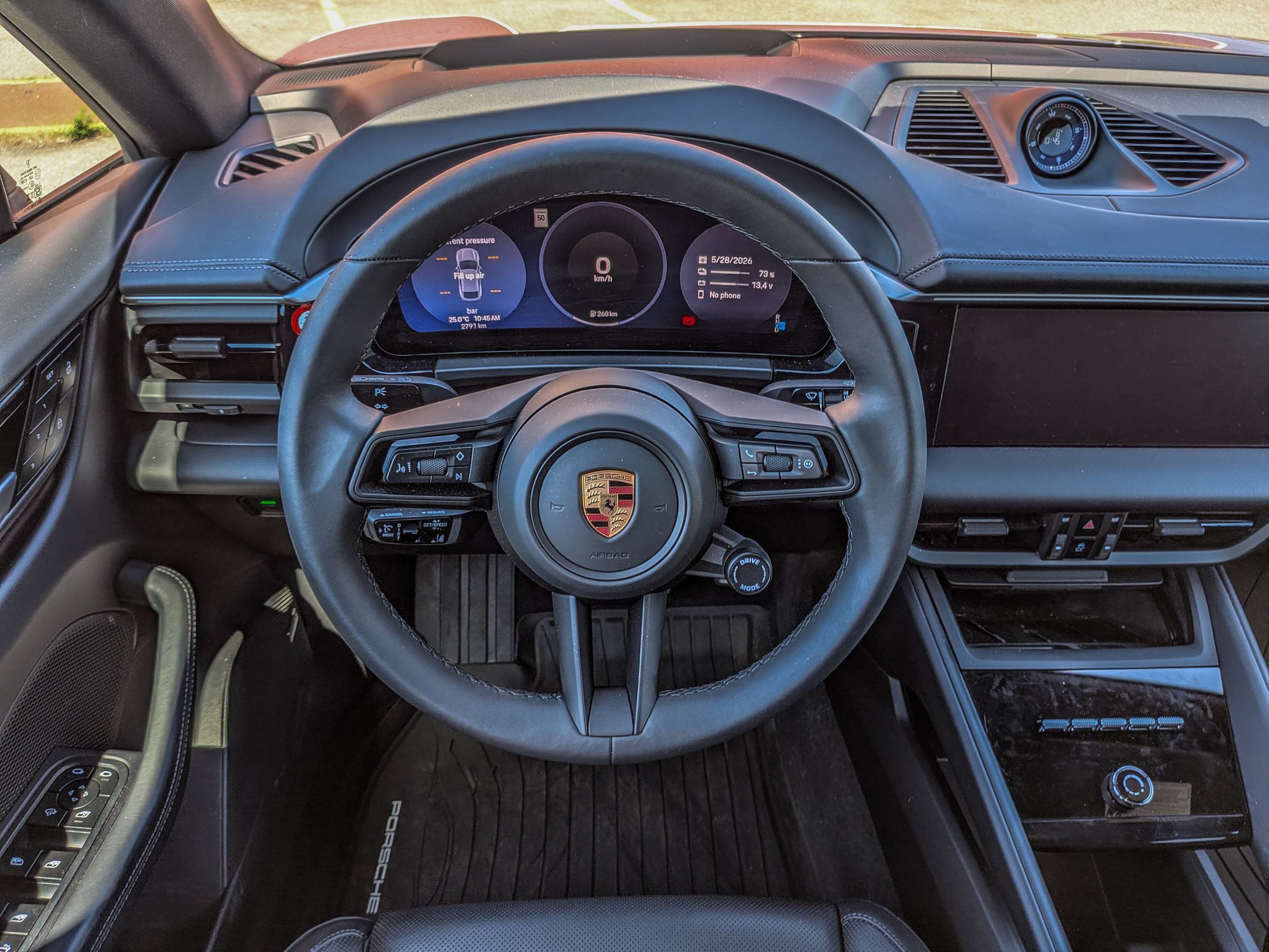 2025 Porsche Macan Electric 4S AWD thumb 14