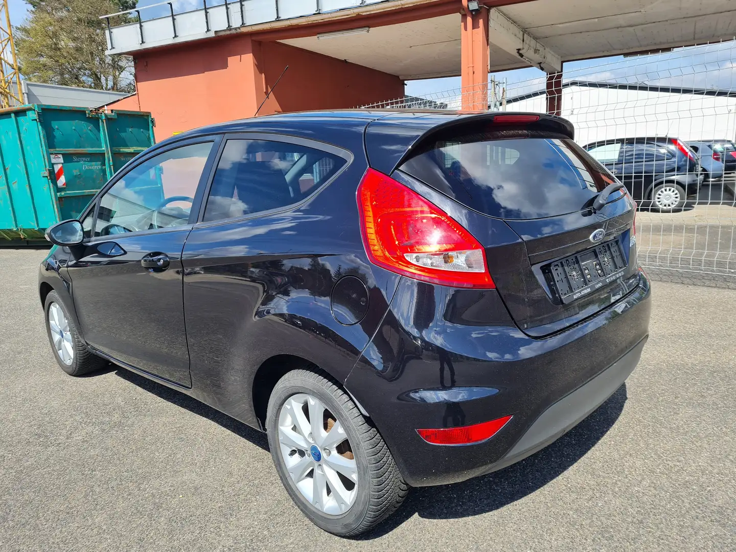 Ford Fiesta 1.25 Trend Noir - 1