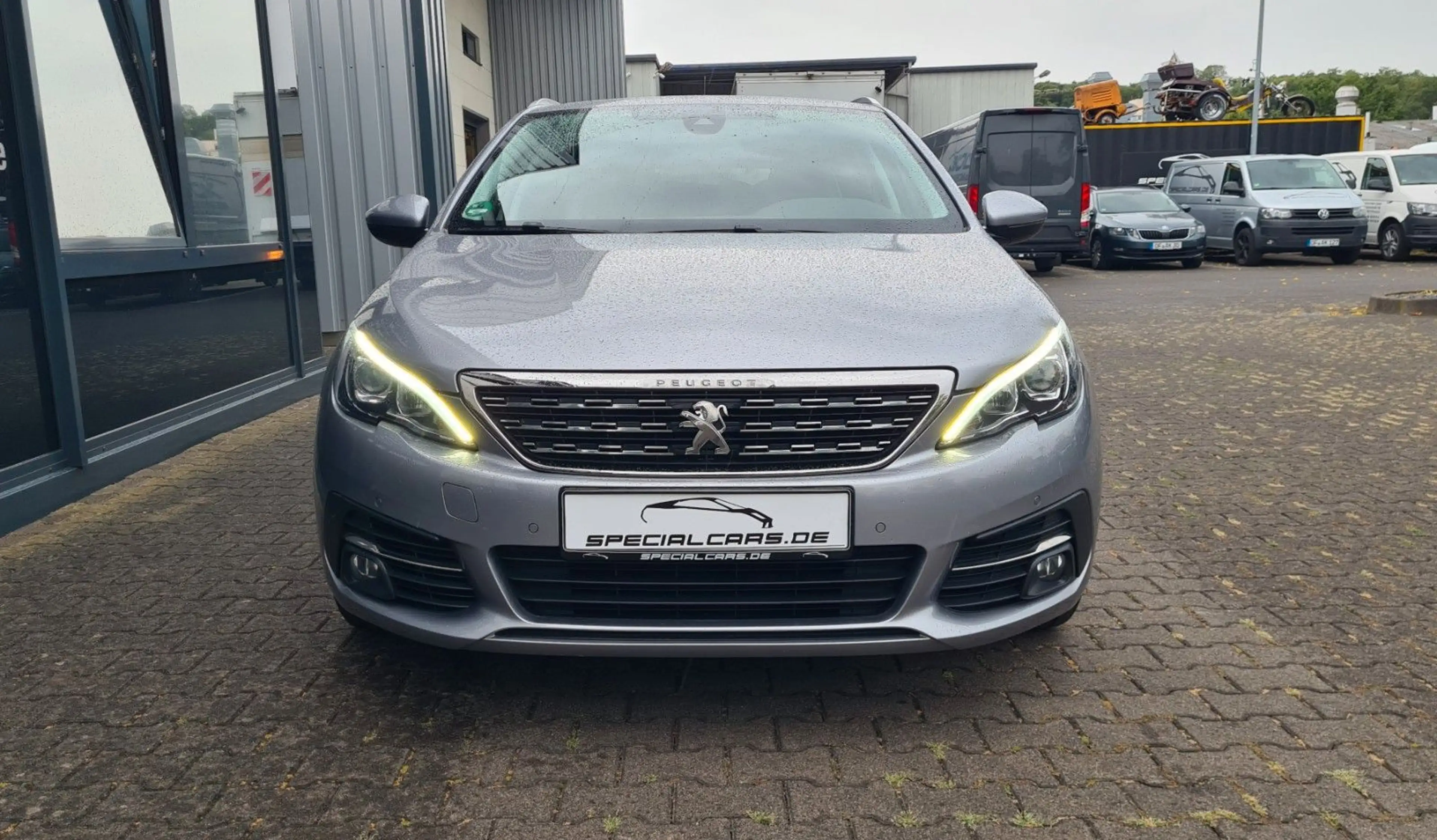 Peugeot 308 SW Allure 1.5 HDi AUT - NAVI - AHK - CAM - — photo 2