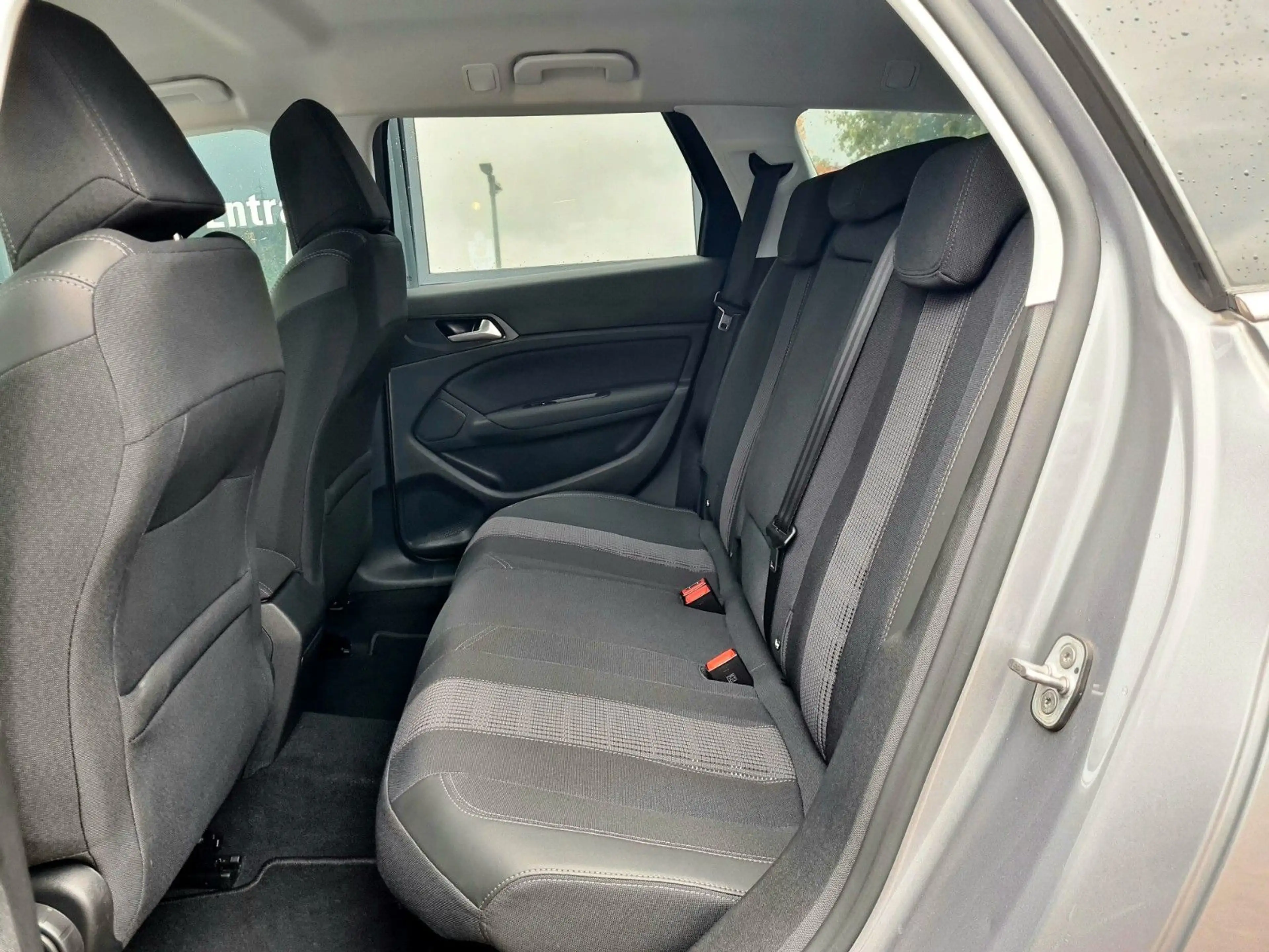 Peugeot 308 SW Allure 1.5 HDi AUT - NAVI - AHK - CAM - — photo 14