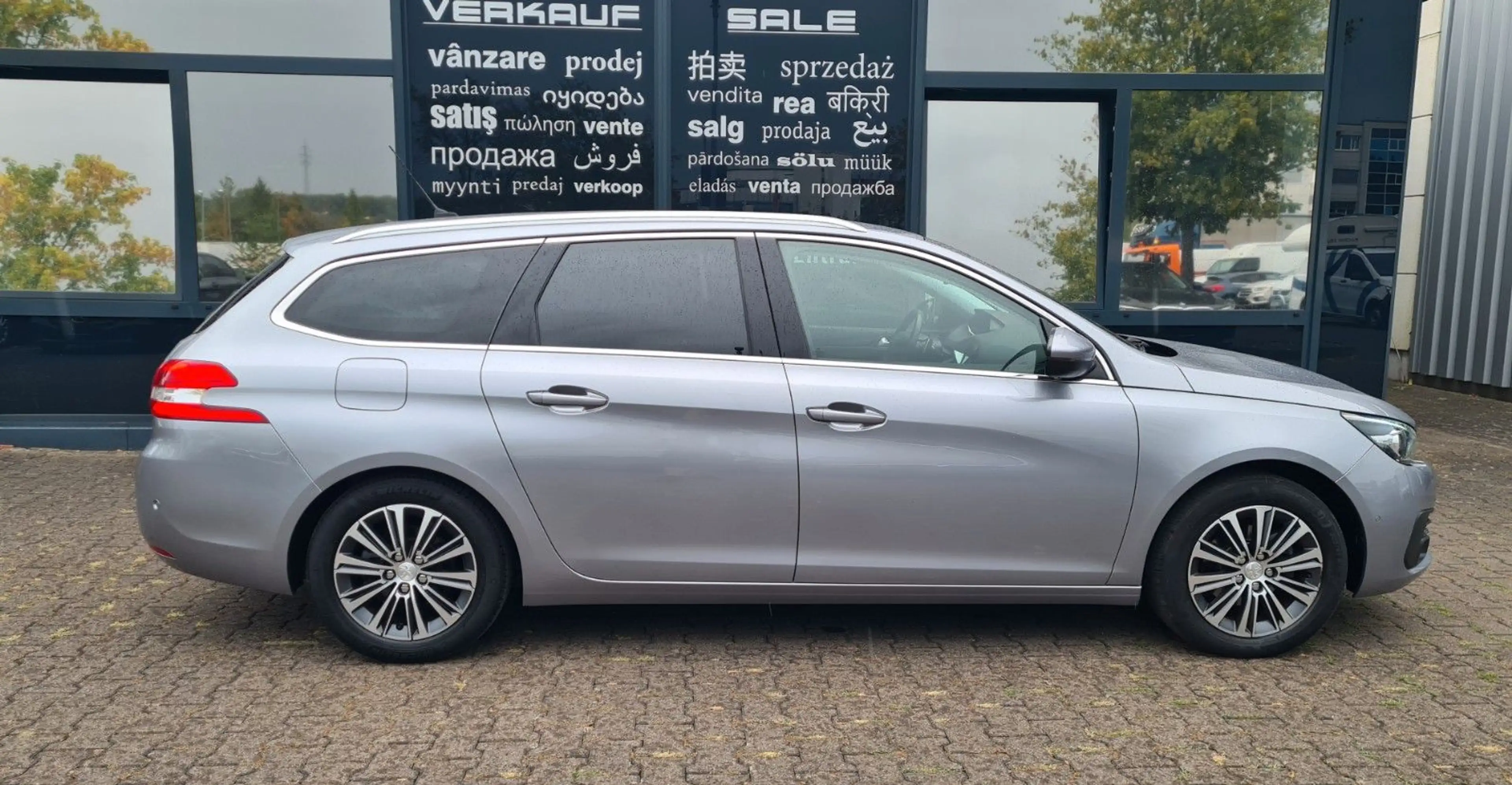 Peugeot 308 SW Allure 1.5 HDi AUT - NAVI - AHK - CAM - — photo 9