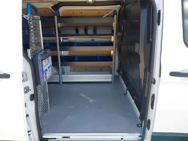 Ford Transit Custom view 15