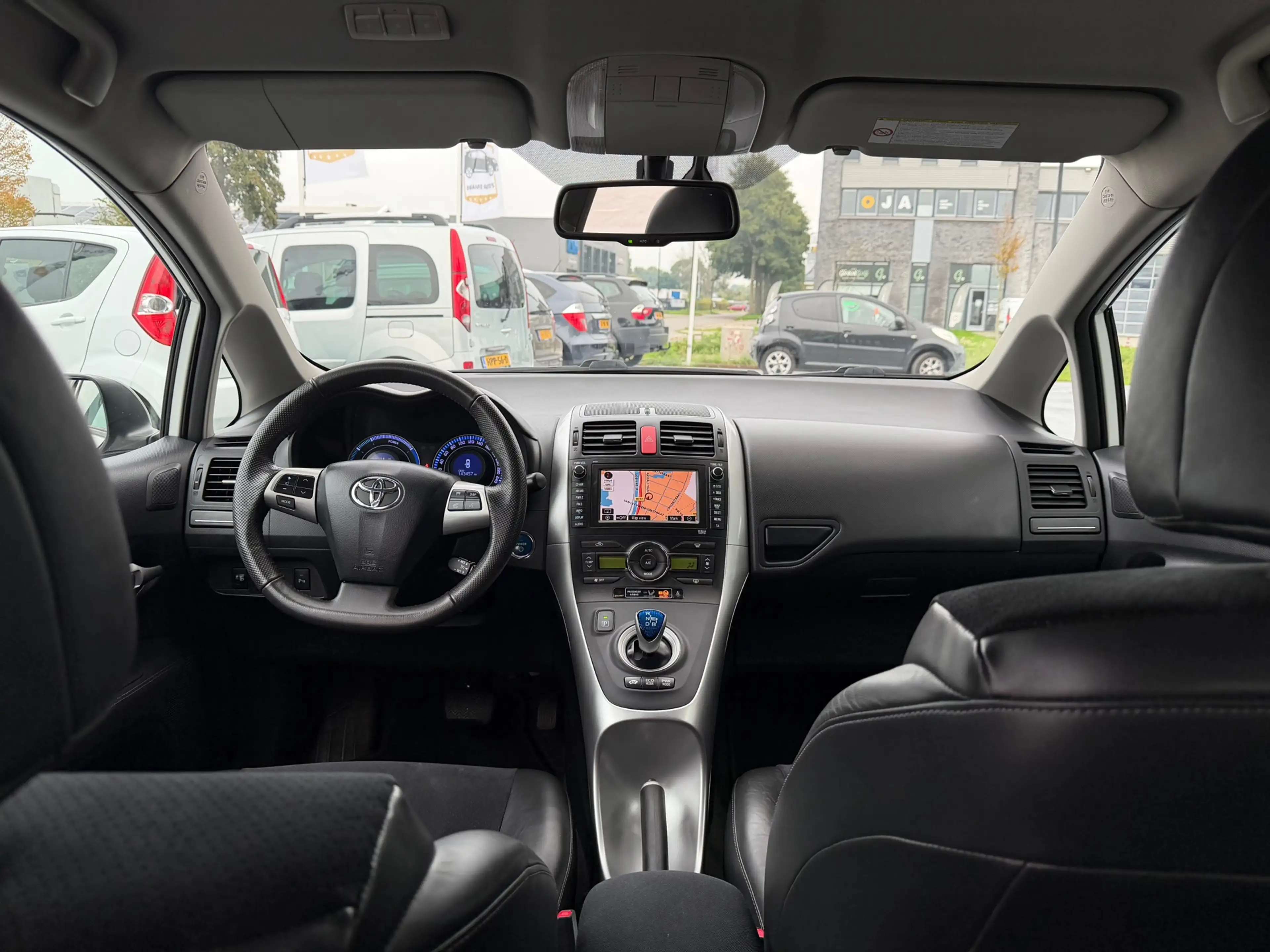 Toyota Auris 1.8 Full Hybrid Executive/ automaat/airco/cruise/n — photo 6