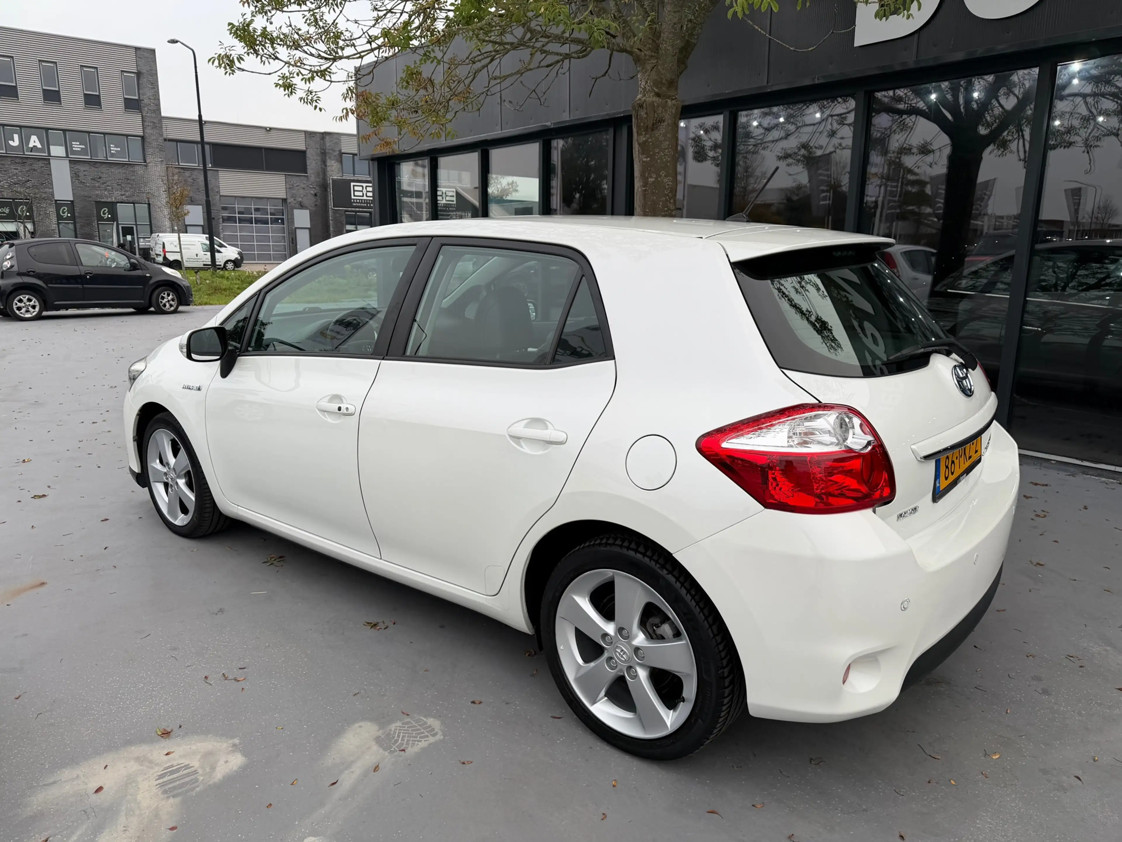 Toyota Auris 1.8 Full Hybrid Executive/ automaat/airco/cruise/n — photo 3