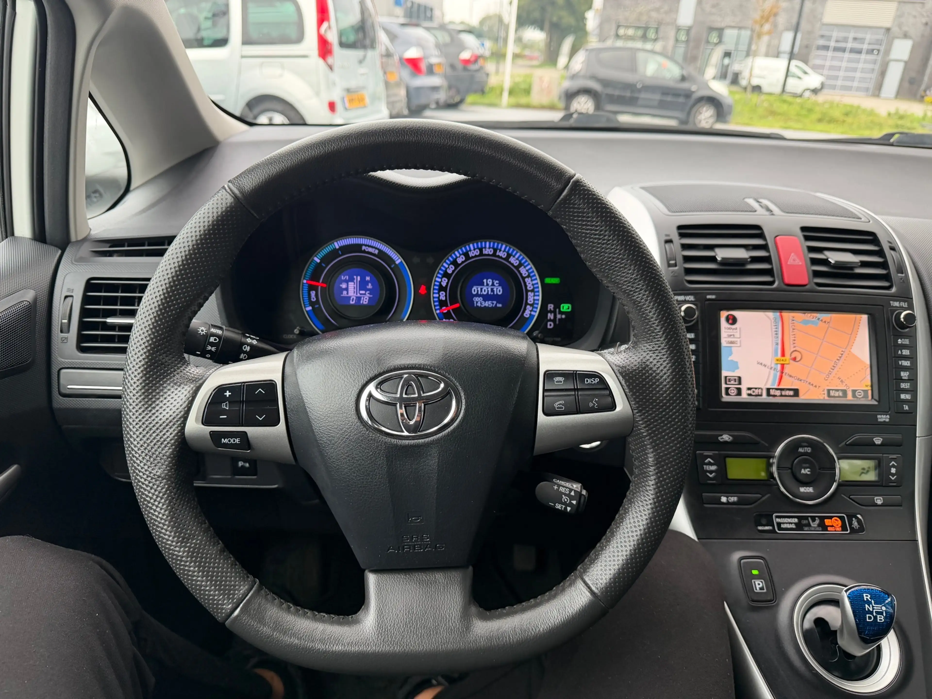 Toyota Auris 1.8 Full Hybrid Executive/ automaat/airco/cruise/n — photo 7