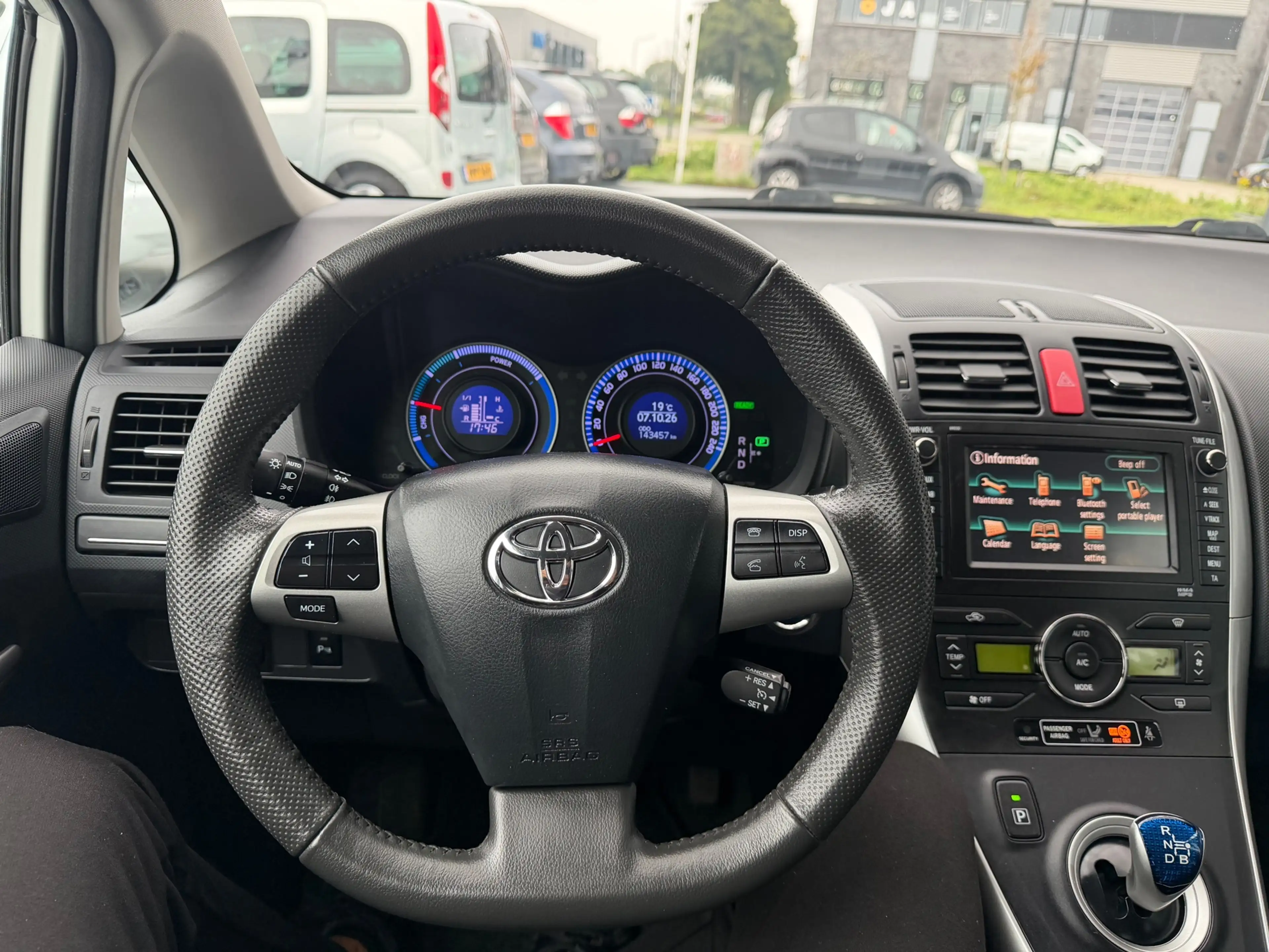 Toyota Auris 1.8 Full Hybrid Executive/ automaat/airco/cruise/n — photo 10