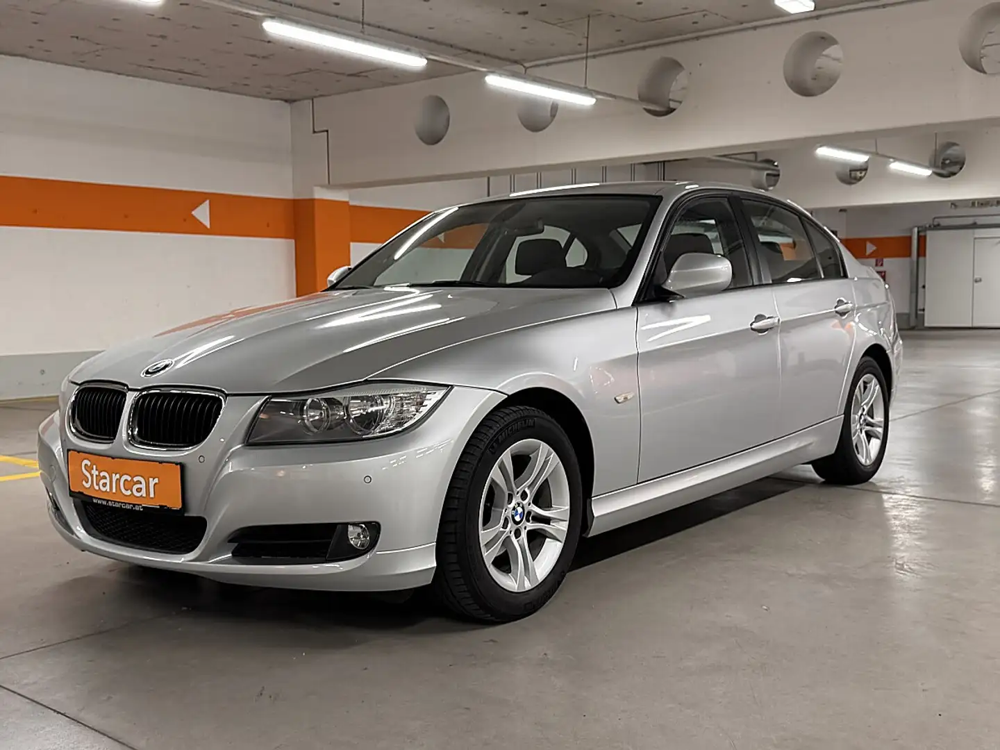 BMW 318 d Österreich-Paket*1.BESITZ*KLIMA*PDC* Grau - 2